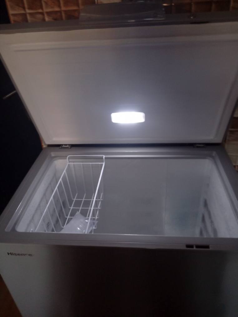 A picture of Hisense chest freezer