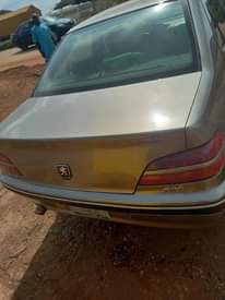 A picture of Peugeot 406