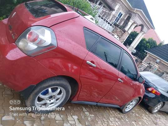 A picture of Pontiac Vibe 09