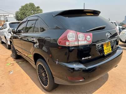 A picture of Toyota Harrier