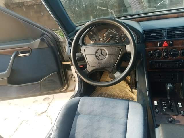 A picture of C 180