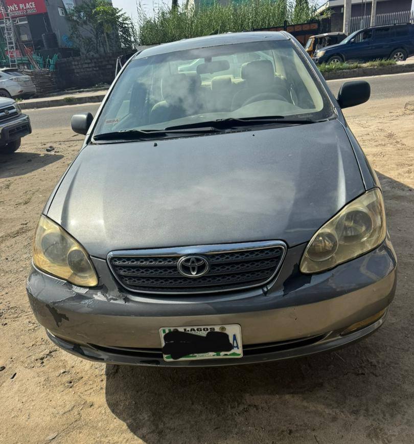 A picture of Toyota Corolla 2004
