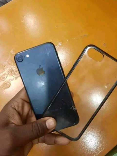 A picture of iPhone 7 plain...