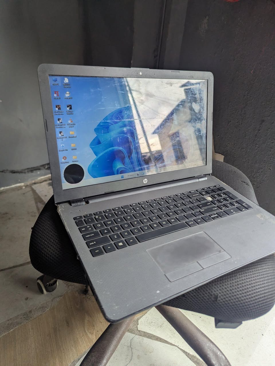 A picture of HP LAPTOP icore 3 BEI 120 000 RAM 4GB STORAGE