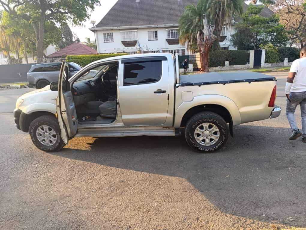 used toyota hilux