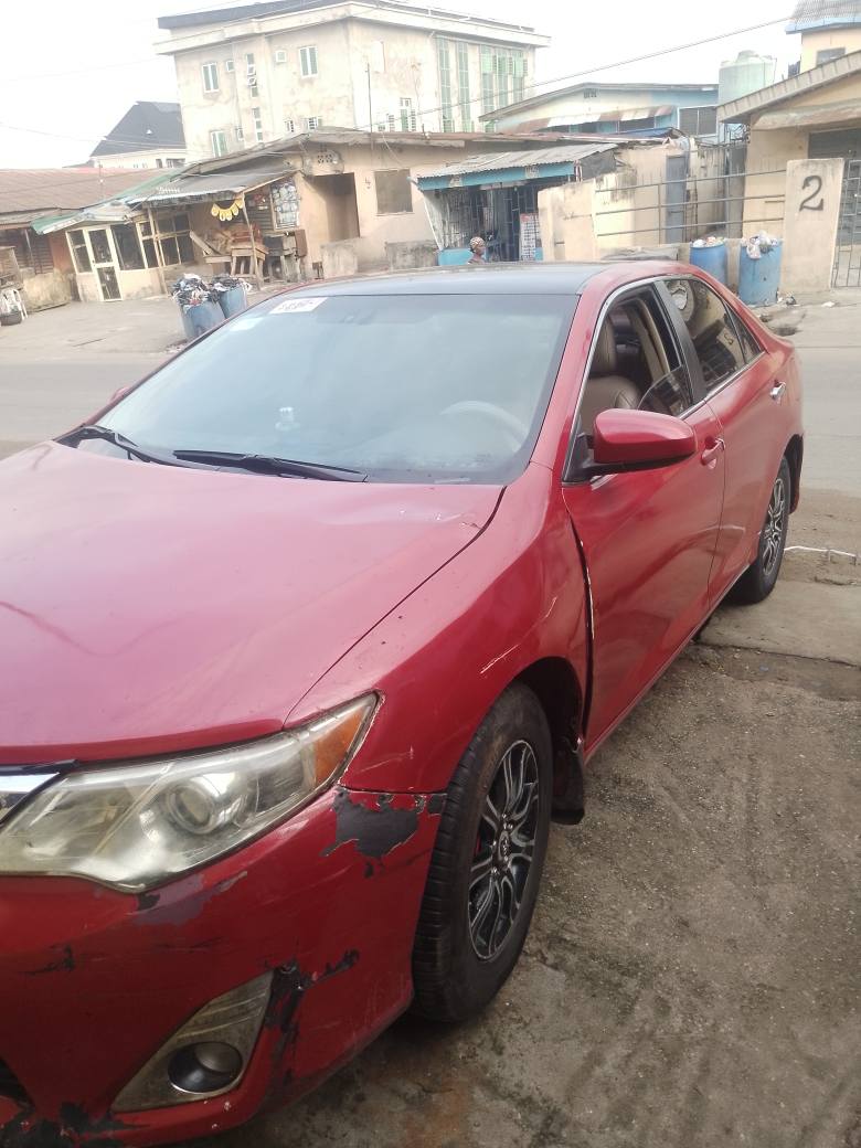 A picture of Destress Toyota Camry 2013 engine gear and a c perfect