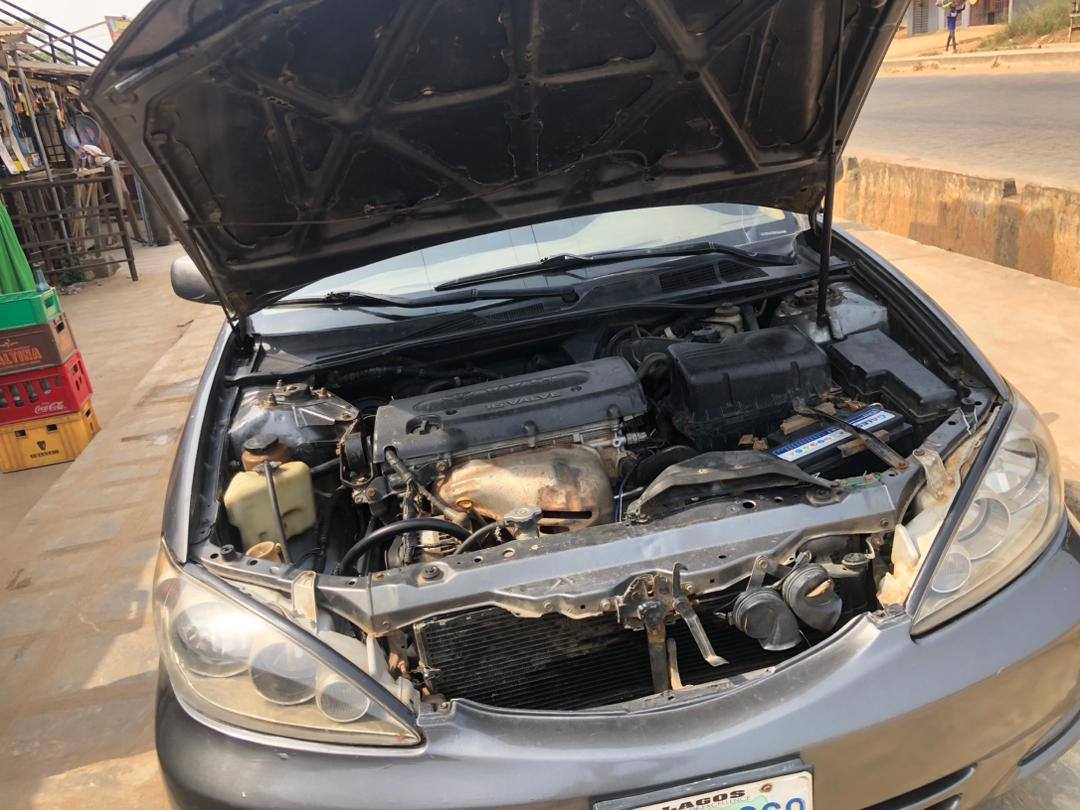 A picture of TOYOTA CAMRY V4