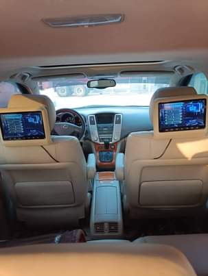 A picture of Lexus Rx330