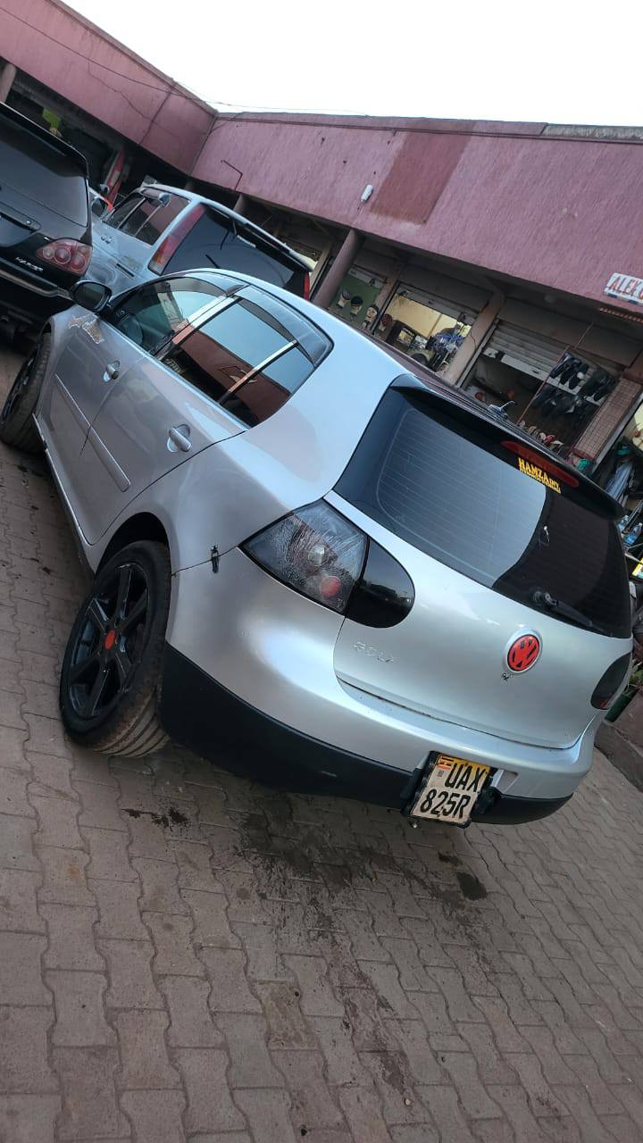 A picture of GOLF 5