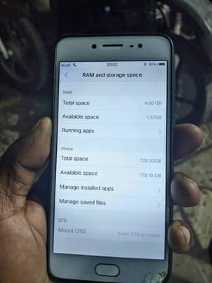 A picture of VIVO X7 GB128 RAM 4