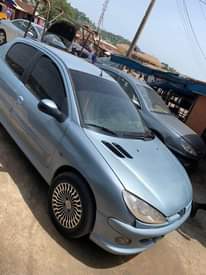 A picture of Peugeot 206 Automatic