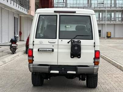 A picture of LAND CRUISER