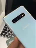 A picture of Samsung S10