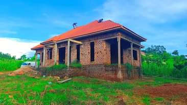A picture of Nakasajja Gayaza road 80x100feet 20decimals Titled 90million 0705783434