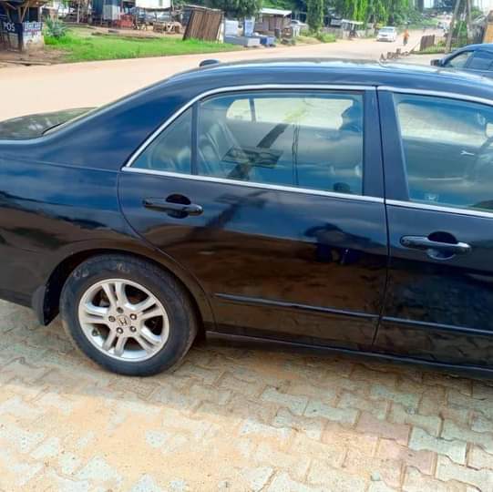 A picture of Honda Accord DC 2006