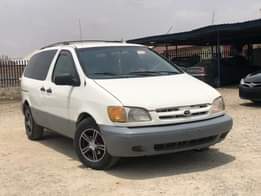 A picture of FIRST BODY Clean Used Toyota Sienna 2002 Model With Original