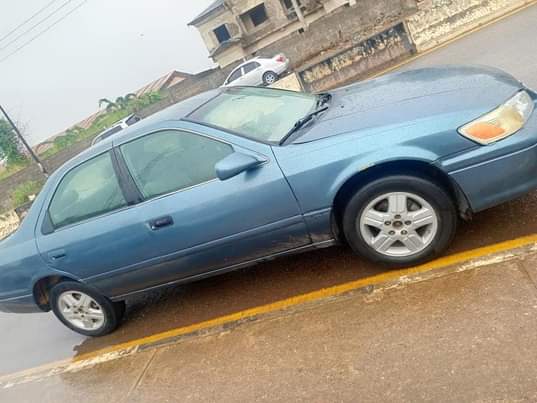 A picture of Pristine clean and sharp Toyota Camry drop light Untouched engine