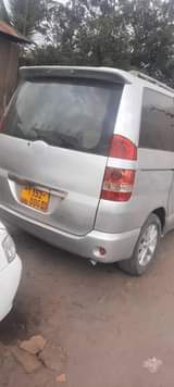 A picture of Toyota noah