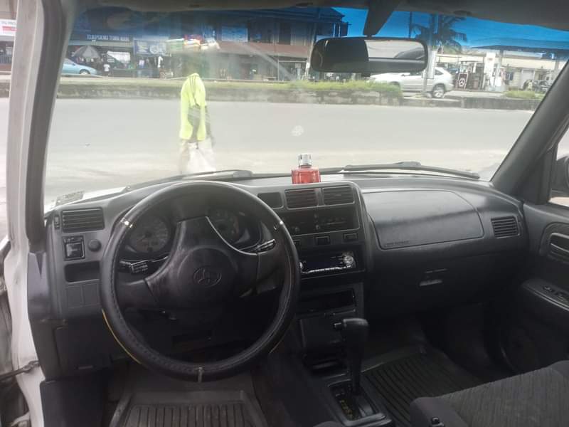 A picture of CLEAN TOYOTA RAV4 Sound V4 Engine Gear smooth Pure first