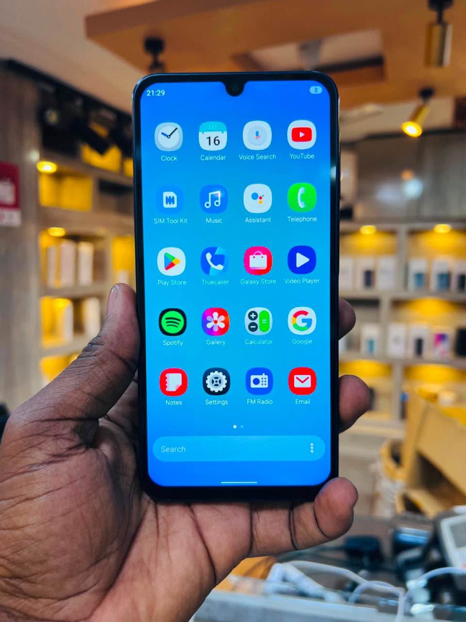 A picture of Samsung A17 128 8GB Price 285 000 K koo infinix