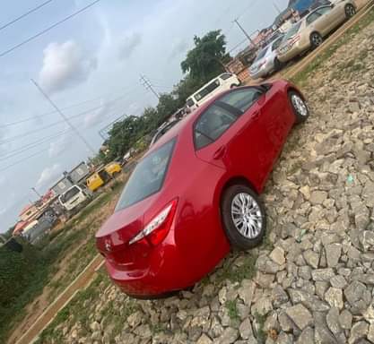 A picture of 2016 Toyota Corolla tokumbo Price 14 5m give away price