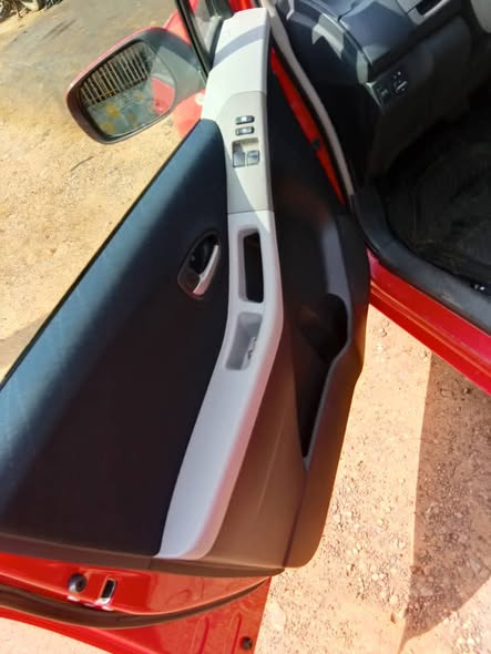 A picture of Toyota yaris 08