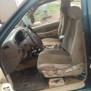 A picture of 2000 Nissan Pathfinder Soccer24