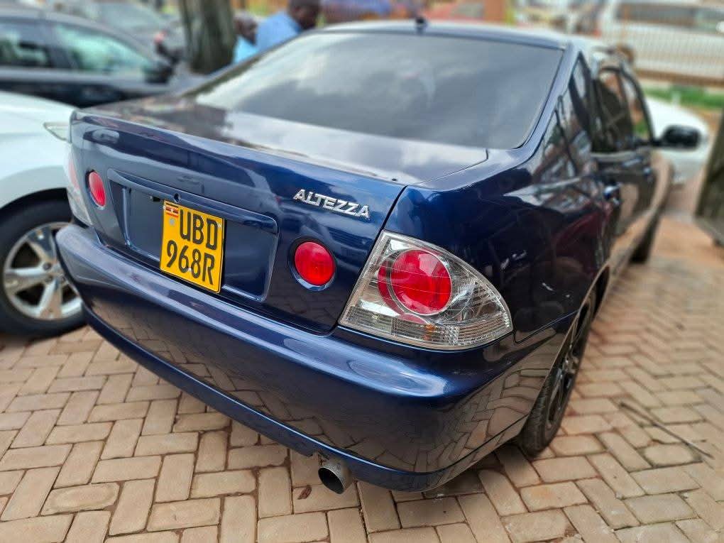 A picture of Toyota Altezza on sale 17 500 000 negotiable