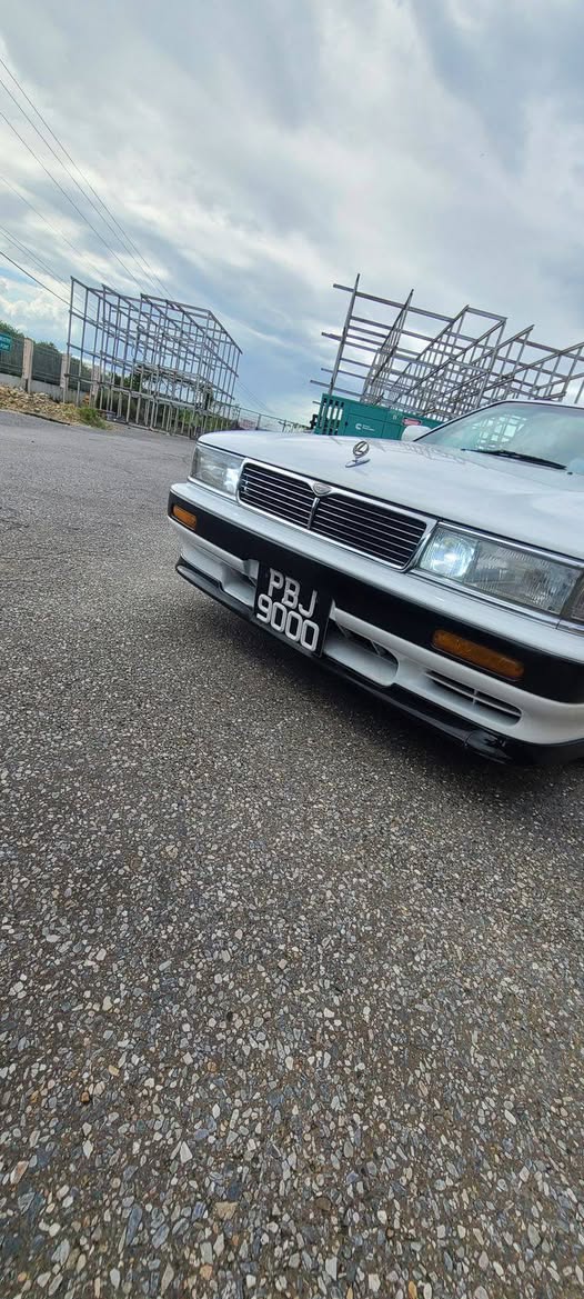 nissan c33