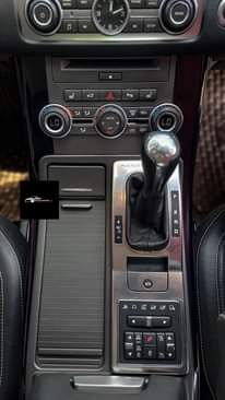A picture of RANGE ROVER SPORT HSE MODEL 2012