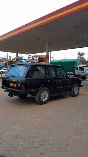 A picture of Range rover old school 15m petro
