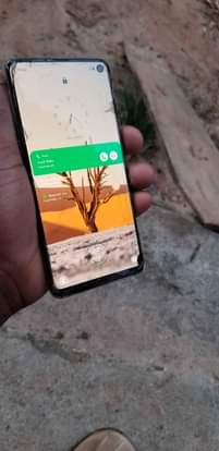 A picture of S10 samsung