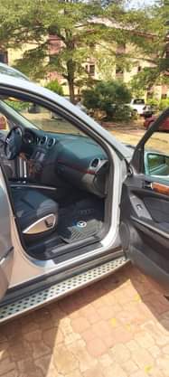 A picture of 2010 American used GL 450 Perfect condition Slightly negotiable N13m