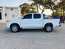 used toyota hilux