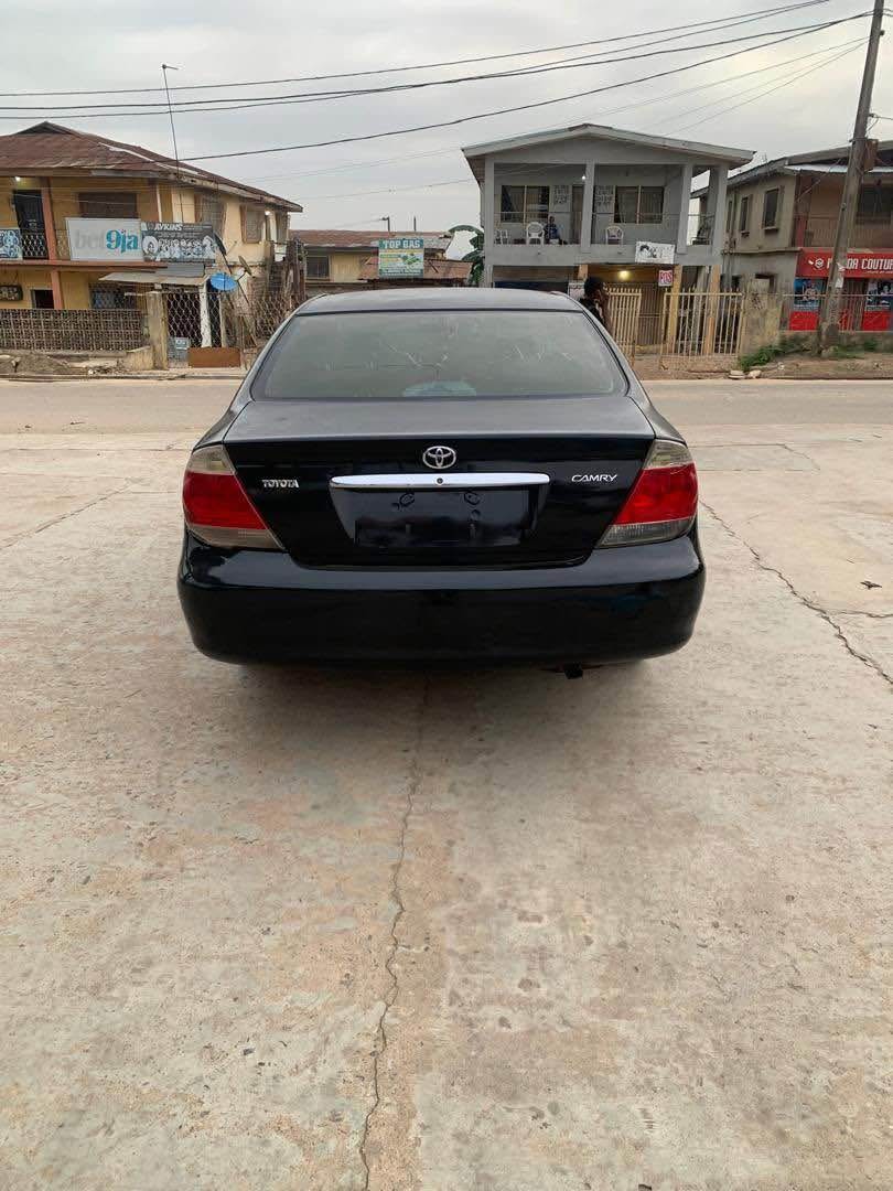 A picture of Toyota big daddy Camry 05