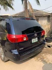 A picture of 2006 TOYOTA SEINNA NIGERIA USED