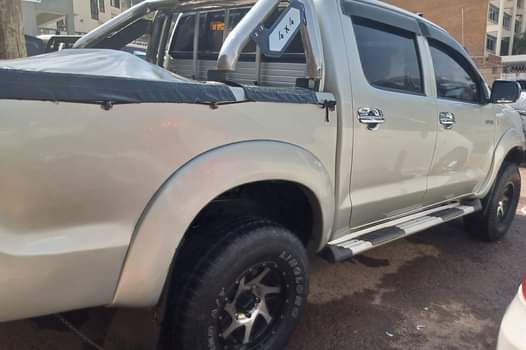 A picture of TOYOTA HILUX