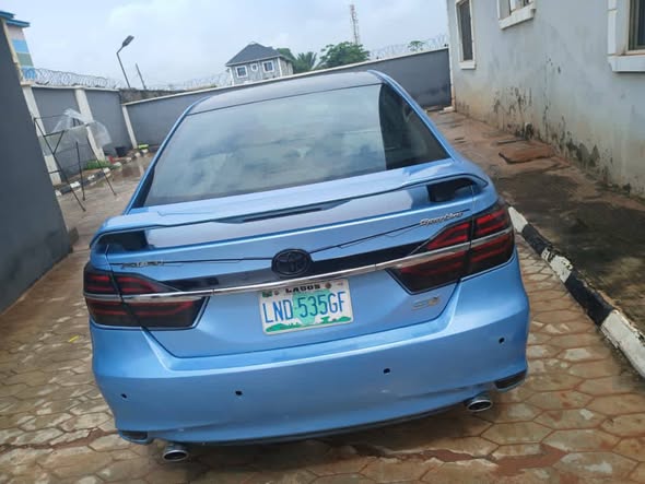 A picture of Toyota Camry 2012
