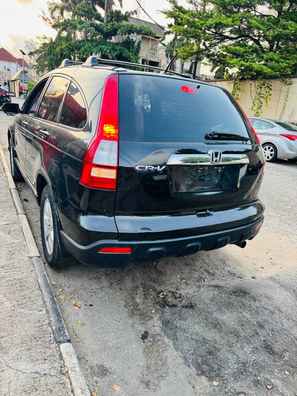 A picture of Honda CR V 2009 Model