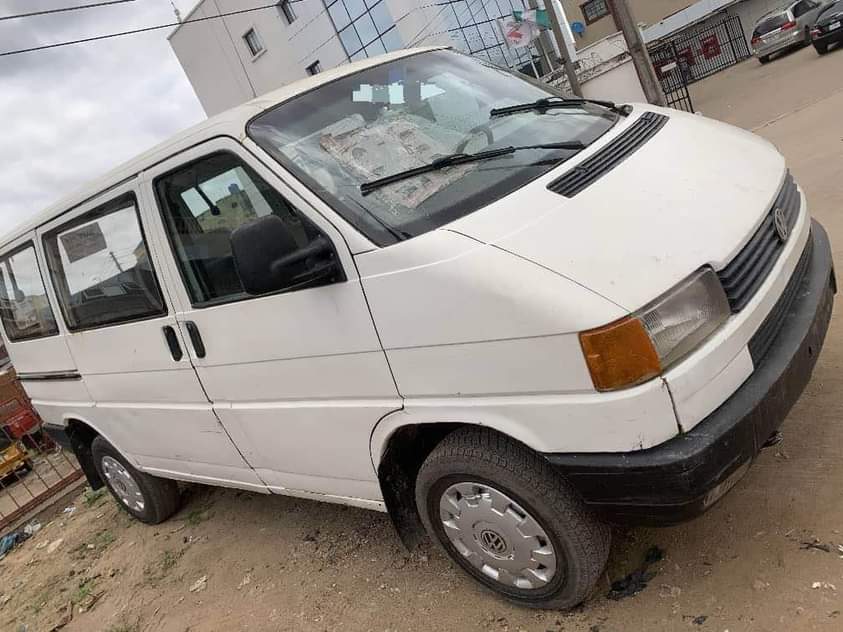 A picture of Transporter bus T40 2004 tokunbo automatic transmission 4plugs petrol