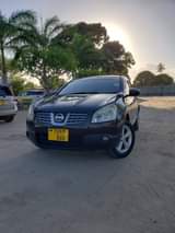 A picture of NISSAN DUALIS mwaka 2010 nauza gari aina kipengel chchte