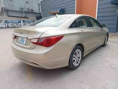A picture of ELSTAR AUTOS Belgium Grade Hyundai Sonata 2013 Model Engine Gear