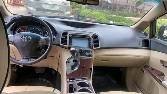 A picture of Belgium grade 2010 Toyota Venza with V6 engine
