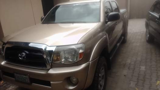 A picture of Belgium grade Toyota Tacoma 2006 model Engine sound AC working