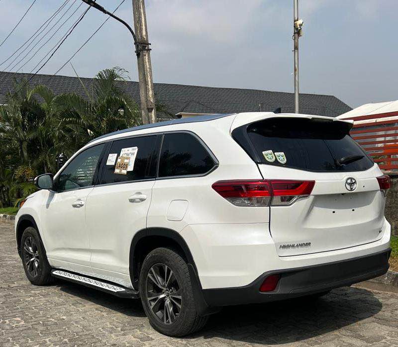 A picture of Foreign used 2017 Toyota Highlander XLE Direct tokumbo 2026 entry