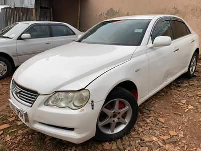A picture of It s available it s in good condition 10 5