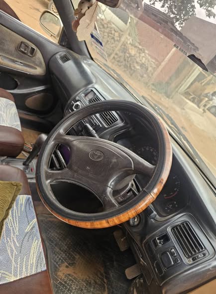 A picture of Selling toyota 100