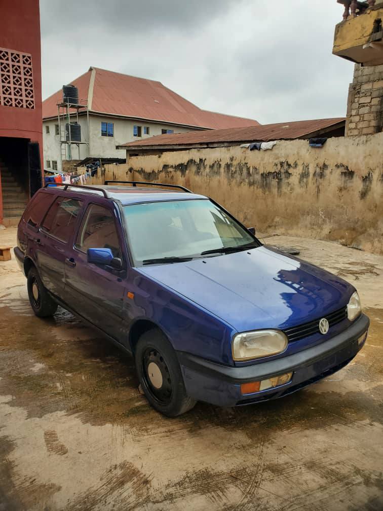 A picture of Volkswagen golf 3