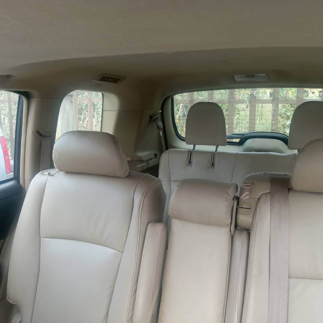 A picture of Clean Toyota Highlander 2011