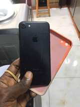 A picture of Iphone 7 plain